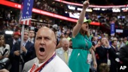 Delegados anti-Trump no se dan por vencidos en la Convención Republicana, en Cleveland, Ohio.