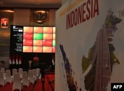 Harga saham di Bursa Efek Indonesia, Jakarta, 6 Agustus 2020. (Foto: ADEK BERRY / AFP)