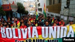 هزاران نفر در اعتراض به نتایج اعلام شده انتخابات به خیابان‌های پایتخت بولیوی آمدند. 
