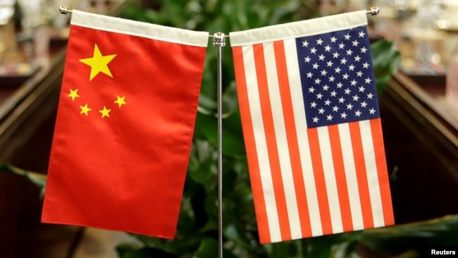 美国财政部长姆努钦和贸易代表莱特希泽美国东部时间12月10日下午与中国国务院副总理通过电话讨论下一步美中贸易谈判