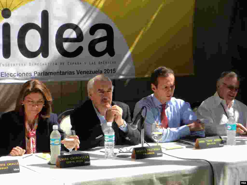 Former heads of state were in Venezuela to serve as election observers. (A.Algarra/VOA)
