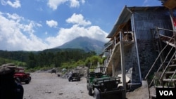 Mount Merapi, north of Yogyakarta, is still an active volcano. (K. Varagur for VOA)