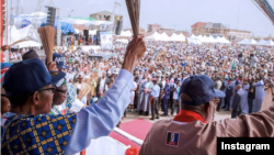Shugaba Buhari a wani taron gangami na jam'iyyarsa ta APC a shearer 2019 (Hoto: Instagram)