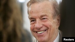 Zeffirelli se propuso lograr que la cultura fuera accesible para las masas, con frecuencia buscando inspiración en Shakespeare y otros grandes de la literatura para sus películas.