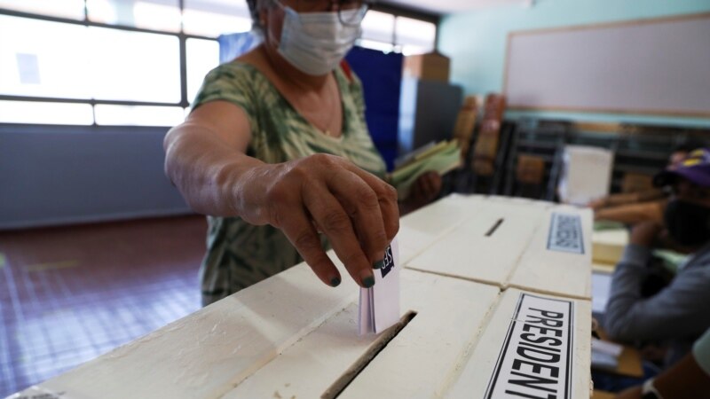 Second tour de l'élection présidentielle au Chili: Boric face à Kast