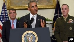 Shugaban Amurka Barack Obama yayinda yake magana akan Afghanistan