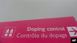 Foto de arquivo de uma placa a indicar o controlo de doping