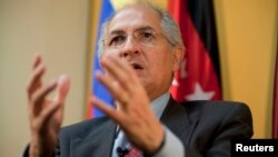 El Alcalde de Caracas defendió en la reunión de la SIP en Barbados la vigencia de una prensa libre en Venezuela. 