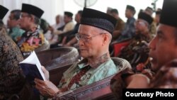 Buya Syafii tetap gemar membaca di usia tua. (Foto: SM/Deni al Asyari)