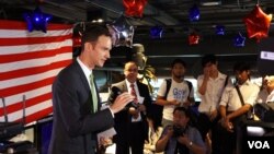 Matthew Hays, country director in Thailand for the International Republican Institute, said the 'very inclusive' process is good for expats, March 2, 2016. (Z. Aung/VOA)