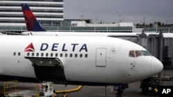 Un avión de Delta tuvo que aterrizar de emergencia en Atlanta luego de perder parte de un ala.