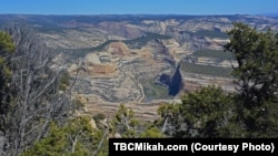 Dinosaur National Monument offers stunning views from the top of the canyons and from the rivers that run through them. 