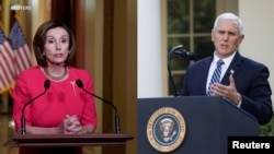 Nancy Pelosi, presidente de la Cámara de Representantes de EE.UU. (izq.) y Mike Pence, vicepresidente estadounidense en una composición fotográfica con imágenes de archivo.