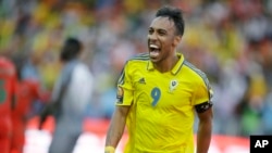 Pierre Emerick Aubameyang célèbre son but lors du match d’ouverture de la CAN 2017, Libreville, Gabon, 14 janvier 2014.