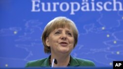 Angela Merkel anunció que se crearán las bases para la creación del Supervisor Bancario Único para fin de año.