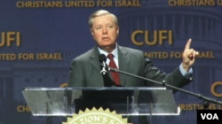 U.S. Republican Senator Lindsey Graham of South Carolina calls for new legislative action against Iran in remarks to a Christians United for Israel conference in Washington, July 24, 2018. (B. Gharehdaghi/VOA Persian)