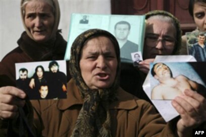 Uzun boyli, uzun oyoqli qizlar bilan porno Porno chochqa banki oriq yosh