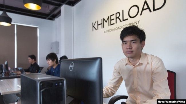 In Vichet, founder and CEO of Khmerland, the first Cambodian tech startup to receive backing from Silicon Valley. (Neou Vannarin/VOA Khmer)