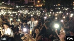 大會估計2萬3千人參與中環遮打花園”反濫捕、抗威權”集會。(美國之音 湯惠芸拍攝)
