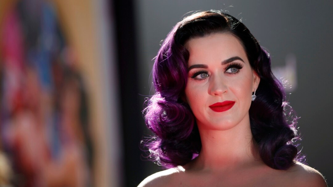 Katy Perry: 'Roar' Video Premiere – WATCH NOW!, Katy Perry, Music Video