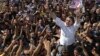 Capres Brazil dari Partai Sosial Liberal Nasional, Jair Bolsonaro dielu-elukan pendukungnya dalam acara kampanye di Brasilia.