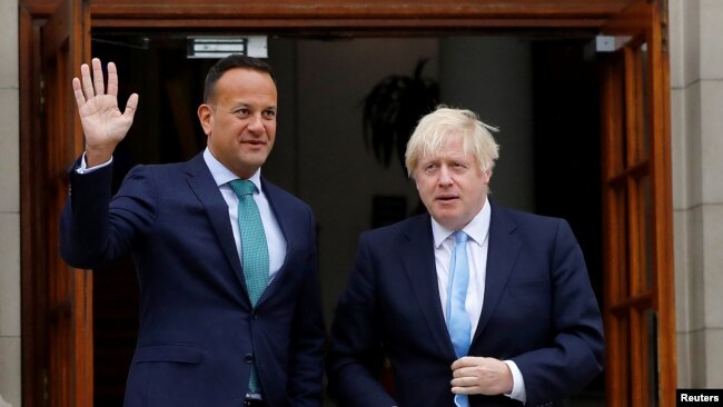 爱尔兰总理瓦拉德卡与英国首相约翰逊9月9日在都柏林。（路透社）