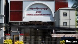 ရန်ကုန်မြို့ရှိ NLD ပါတီ ဌာနချုပ်။ ဖေဖော်ဝါရီ ၀၁၊ ၂၀၂၁)
