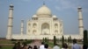 Tìm ra nguyên nhân khiến đền Taj Mahal bị ố vàng