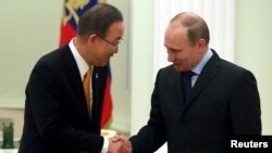 Tổng thư ký Liên hiêp quốc Ban Ki-moon và Tổng thống Nga Vladimir Putin trong cuộc họp ở Moscow, 20/3/14