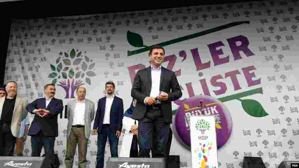 Co-leader of the pro-Kurdish People&#39;s Democratic Party (HDP) gives a speech in Istanbul after a successful election in Turkey, June 8, 2015. (Salih Turan/VOA Kurdish)