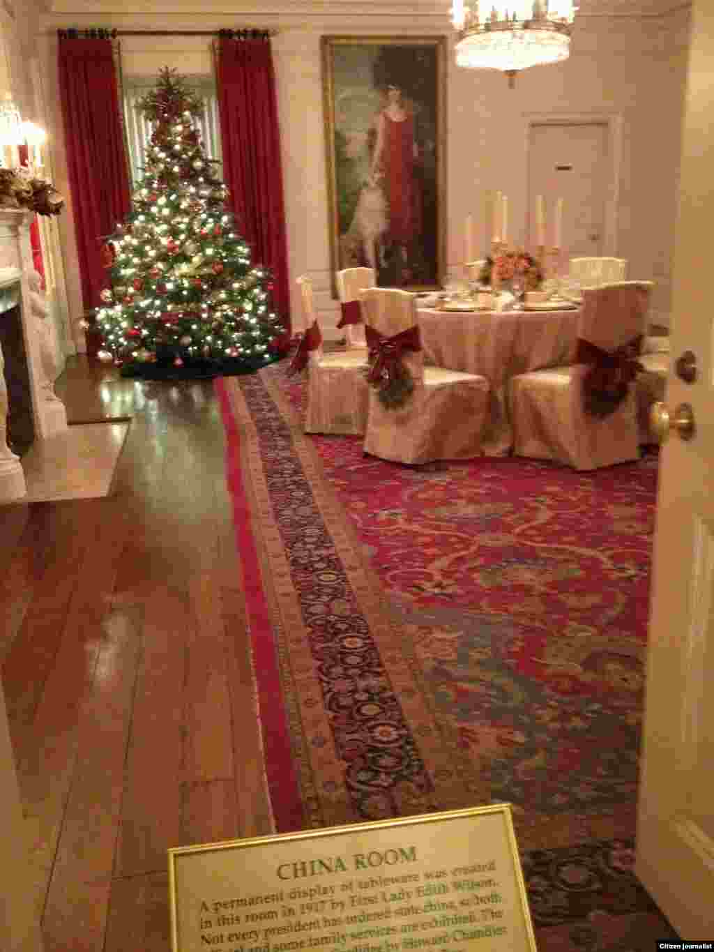 ຫ້ອງ ຈີນ ຫລື China Room (White House Christmas Tour, Dec. 22, 2012)