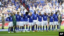 Klub Everton naik satu peringkat ke tempat keempat setelah mencetak dua gol dalam babak kedua untuk melanjutkan rekor tak terkalahkan di stadion Goodison Park musim ini (Foto: dok).