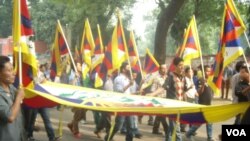 Tibetans in Delhi Organizes Solidarity Campaign. November 6, 2013.