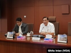 Menteri Koordinator Bidang Kemaritiman Luhut Binsar Panjaitan (tengah) dalam acara Coffee Morning, di Kantor Kemenko Maritim, Jakarta, Selasa, 2 Juli 2019. (Foto: Ghita Intan)