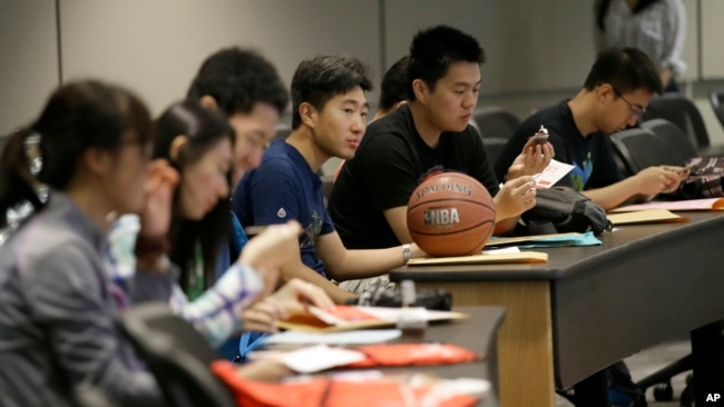 德克薩斯大學達拉斯分校的中國留學生。（2015年8月22日）