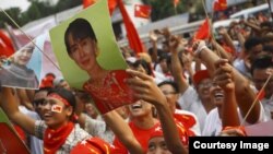 Aung San Suu Kyi and the Young Burmese Electorate