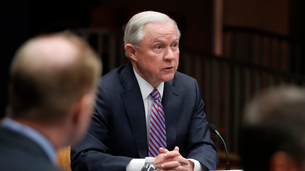 US Attorney General Promises to Get Tough on Gangs
