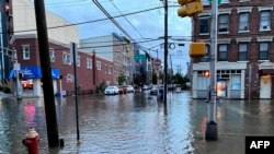 Matunhu emuAmerica anosanganisira Louisiana, New York, New Jersey nePennsylvania akarohwa nemvura yakasimba yeHurricane Ida.