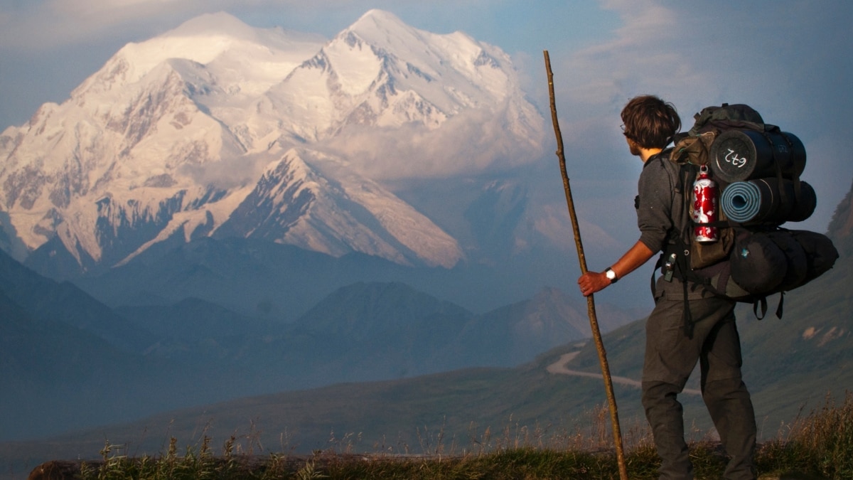 Scientists Weigh in on the Great Trekking Pole Debate