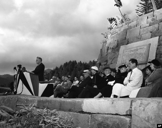 President Franklin D. Roosevelt is dedicating the Great Smoky Mountains National Park at Newfound Gap, N.C.-Tennessee, on Sep. 2, 1940.