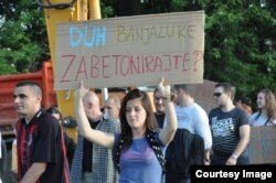 Protesti građana u Picinom parku, 30. maj 2012. (Foto: Incijativa 'Spasimo Picin park')