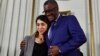 Le médecin congolais Denis Mukwege et l'activiste yézidie Nadia Murad, lauréats du prix Nobel de la paix, à la fin d'une conférence de presse tenue le 9 décembre 2018.