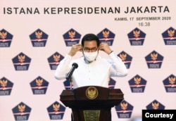 Juru Bicara Satgas COVID-19 dalam telekonferensi pers di Istana Kepresidenan, Jakarta , Kamis (17/9) meminta instansi pemerintah terbuka kepada publik terkait informasi pejabat publik yang terkena corona (Setpres RI)