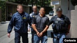 Entre los arrestados figura un sudamericano y un centroamericano por violaciones de derechos humanos y narcotráfico.[Foto: Cortesía, ICE].