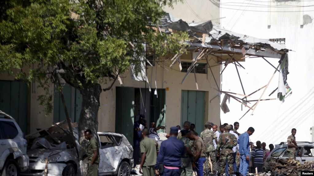 Ciidamo ku sugan goobta uu qaraxu ka dhacay ee carwada al-kowsar ee wadada Maka al Mukarama