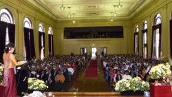 ရခုိင္ျပည္နယ္က မူဆလင္အေၾကာင္း စာအုပ္ထုတ္ေရး ဆုိင္းထားဖုိ႔ ျမန္မာအစုိးရကုိတုိက္တြန္း