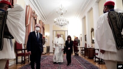 Pope arrives in Greece blasting rise of nationalism across Europe