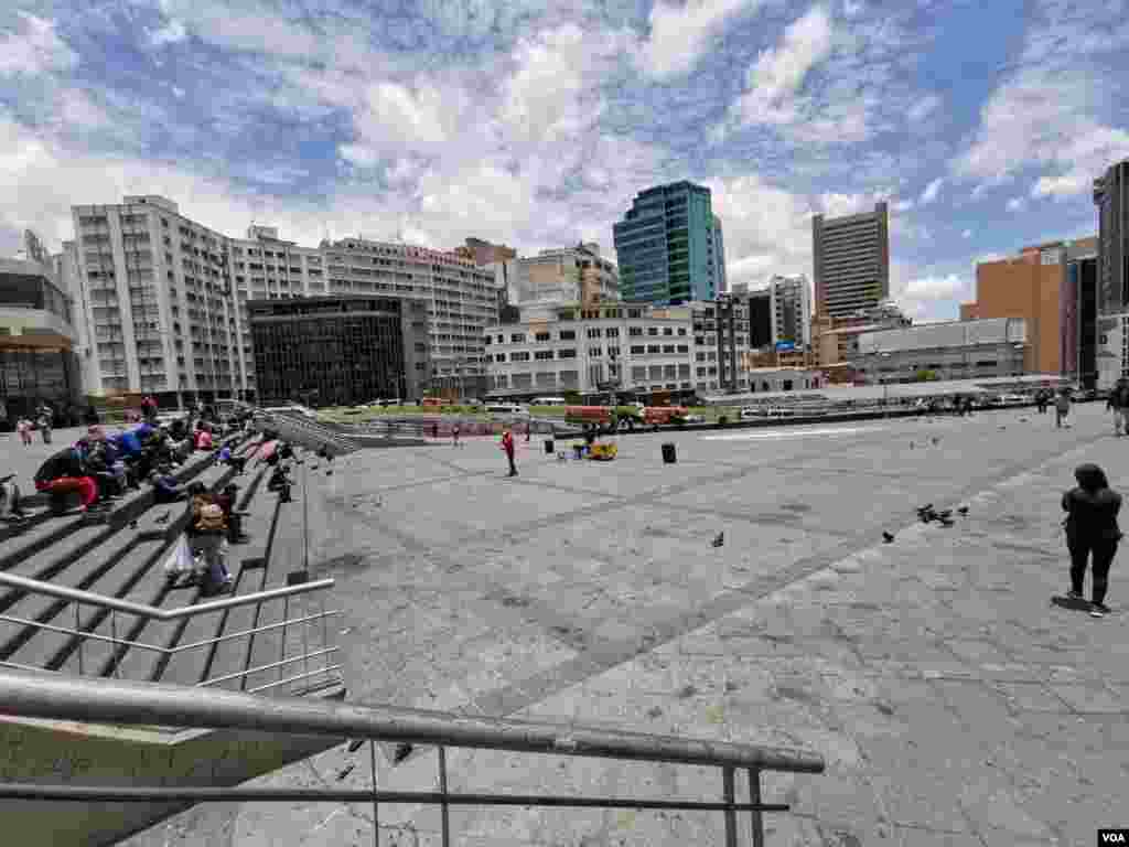 Vista panorámica de la plaza San Francisco en La Paz, Bolivia.