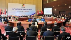 Leaders of six countries along the Mekong river - China, Myanmar, Thailand, Laos, Cambodia and Vietnam - attend a retreat during the Greater Mekong Summit in Hanoi, Vietnam, March 31, 2018.