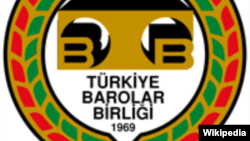 Artış oranını az bulan Türkiye Barolar Birliği yargıya gidiyor. Diyarbakır Barosu ise zorunlu müdafi hizmetini kısmen durdurdu.